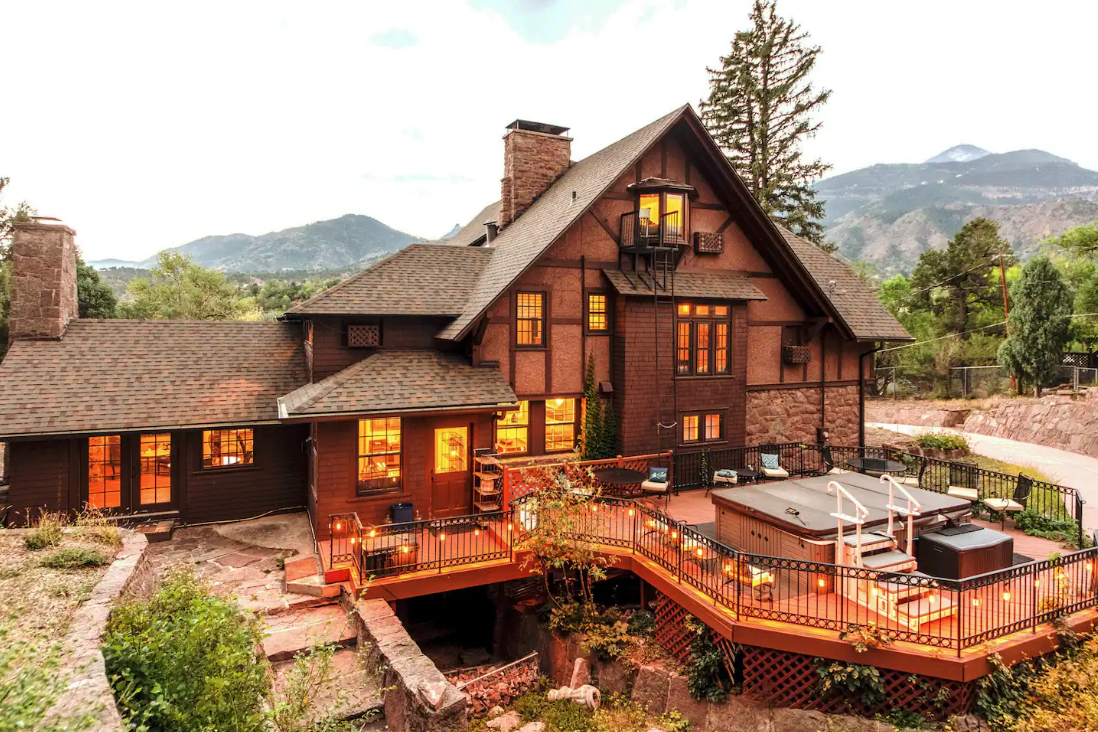 Top 10 Coolest Airbnbs near Colorado Springs